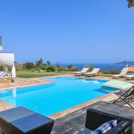 Angio Villas Luxurious Vilă